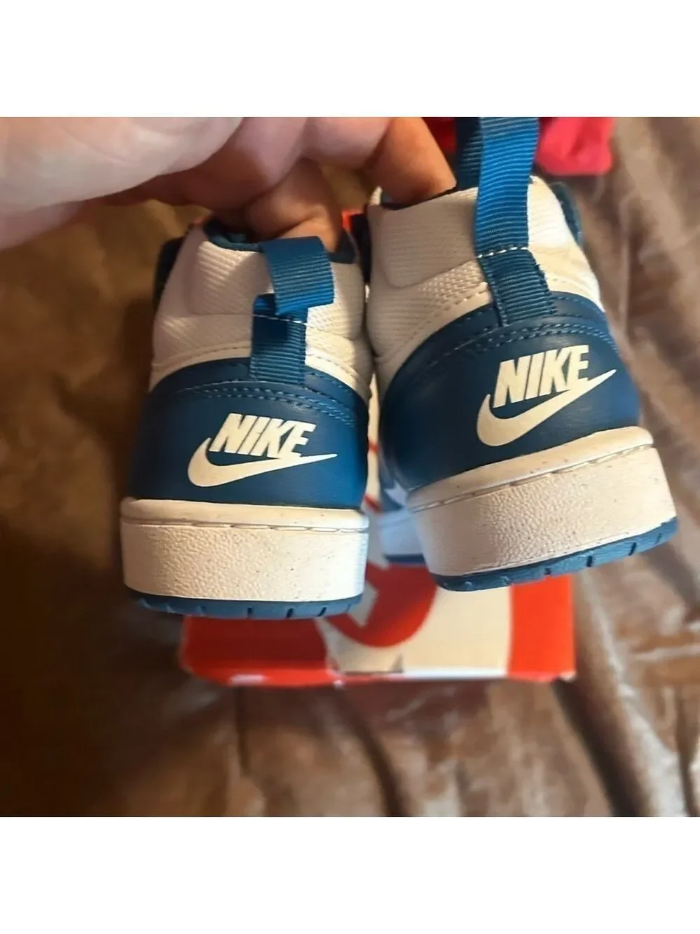 Nike court borough mid 2